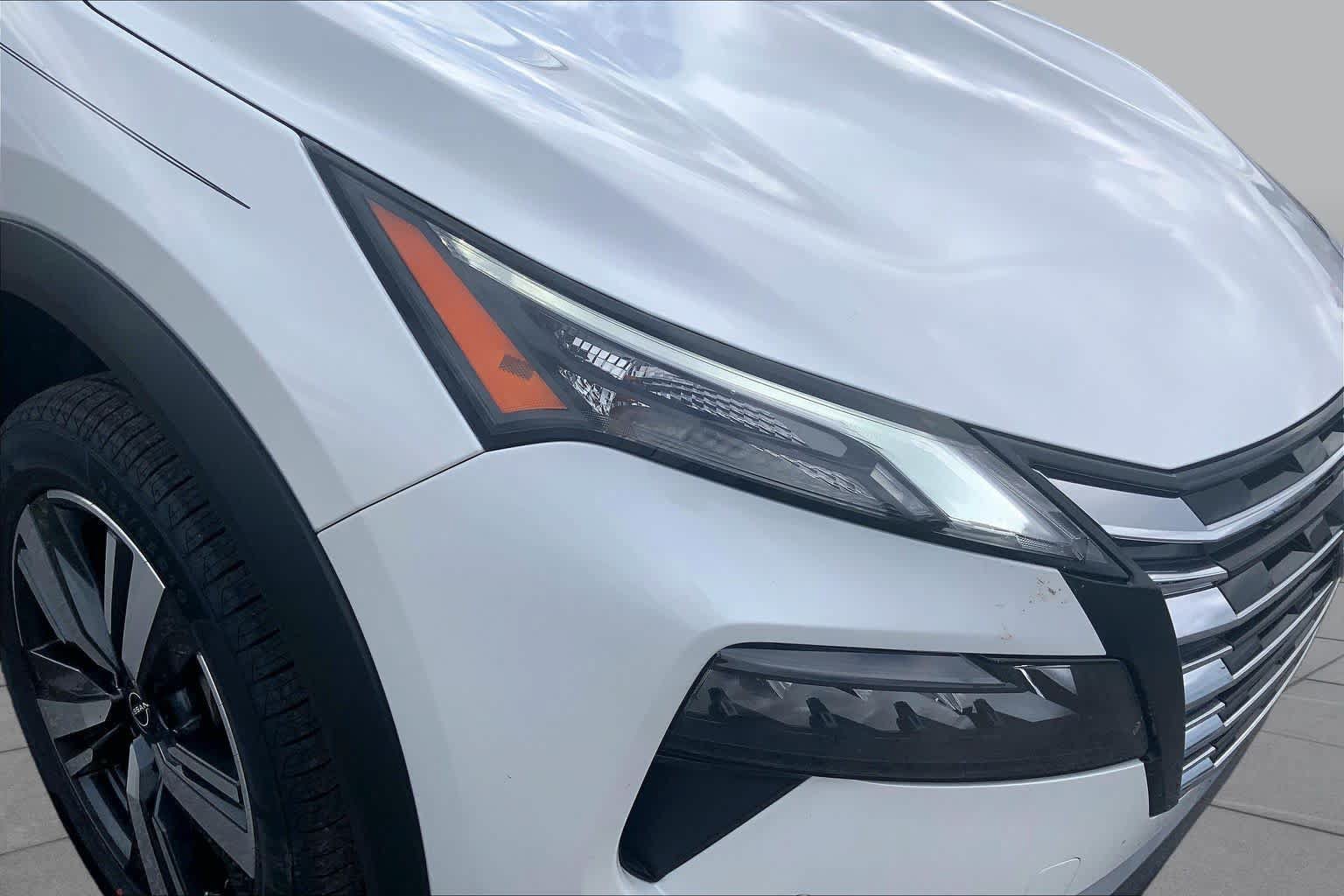 Used 2024 Nissan Rogue SL w/ SL Premium Package FWD image 28