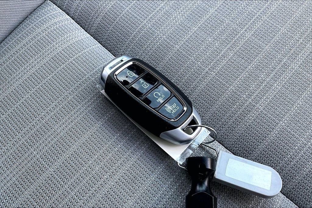 Used 2023 Hyundai Kona SEL w/ Cargo Package image 13