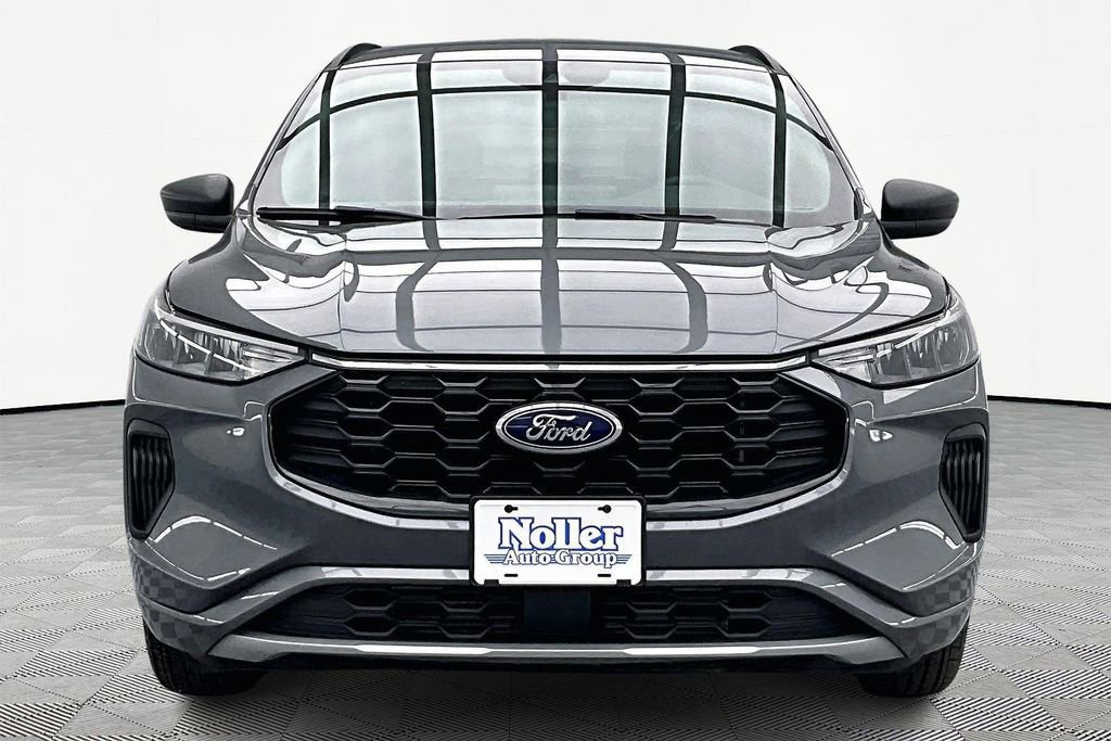 Certified 2024 Ford Escape ST-Line w/ Tech Pack #1 image 6