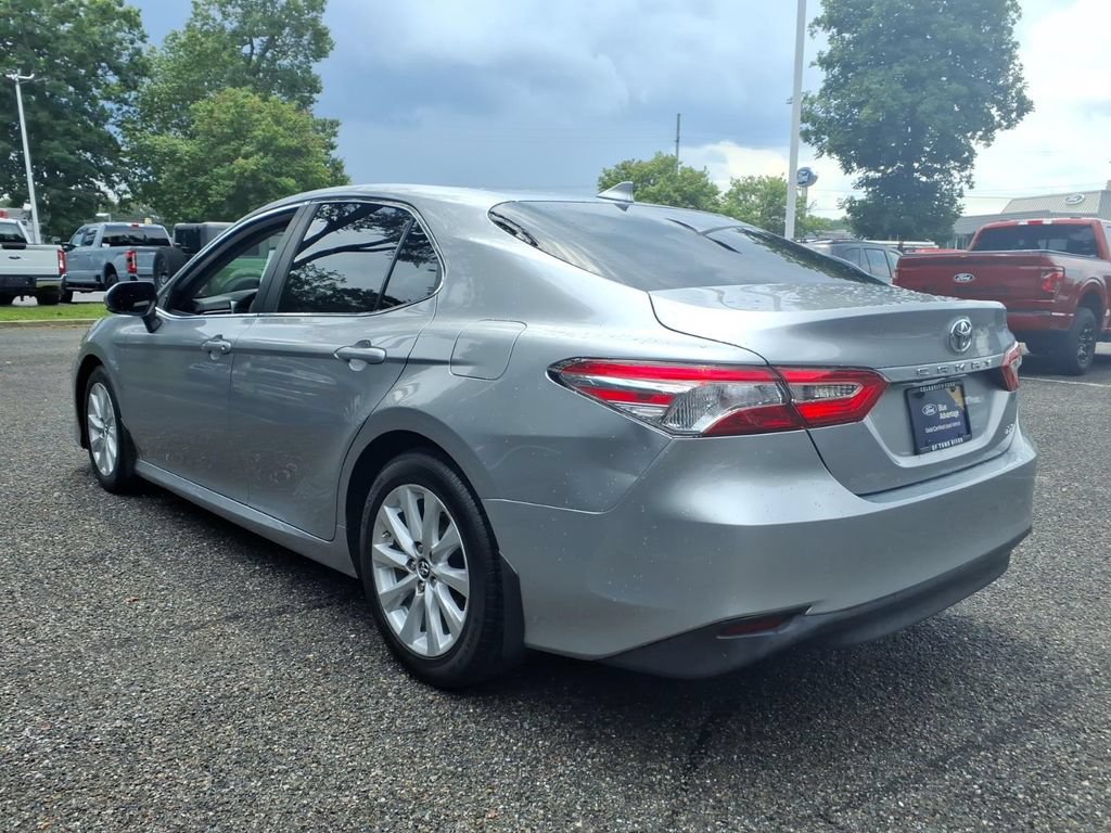 Used 2019 Toyota Camry LE w/ Convenience Package FWD image 4