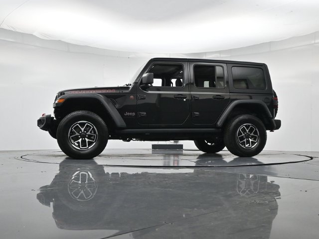 Used 2025 Jeep Wrangler Unlimited Rubicon AWD/4WD image 34