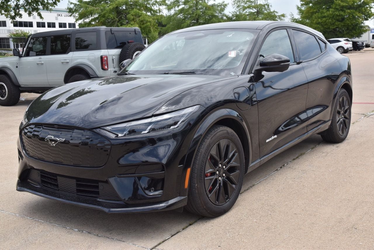 Certified 2025 Ford Mustang Mach-E Premium w/ Sport Appearance Package AWD/4WD image 2