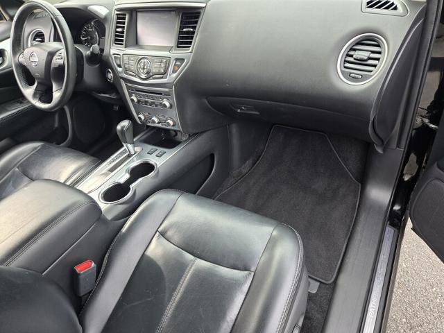 Used 2018 Nissan Pathfinder SL FWD image 19