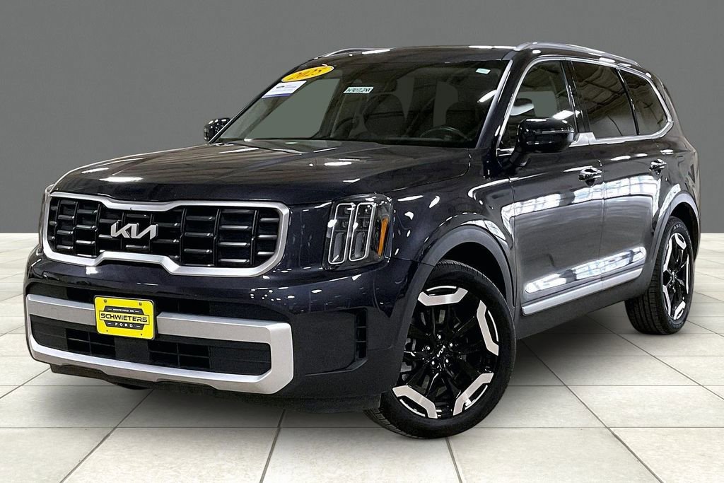 Used 2025 Kia Telluride S AWD/4WD image 2