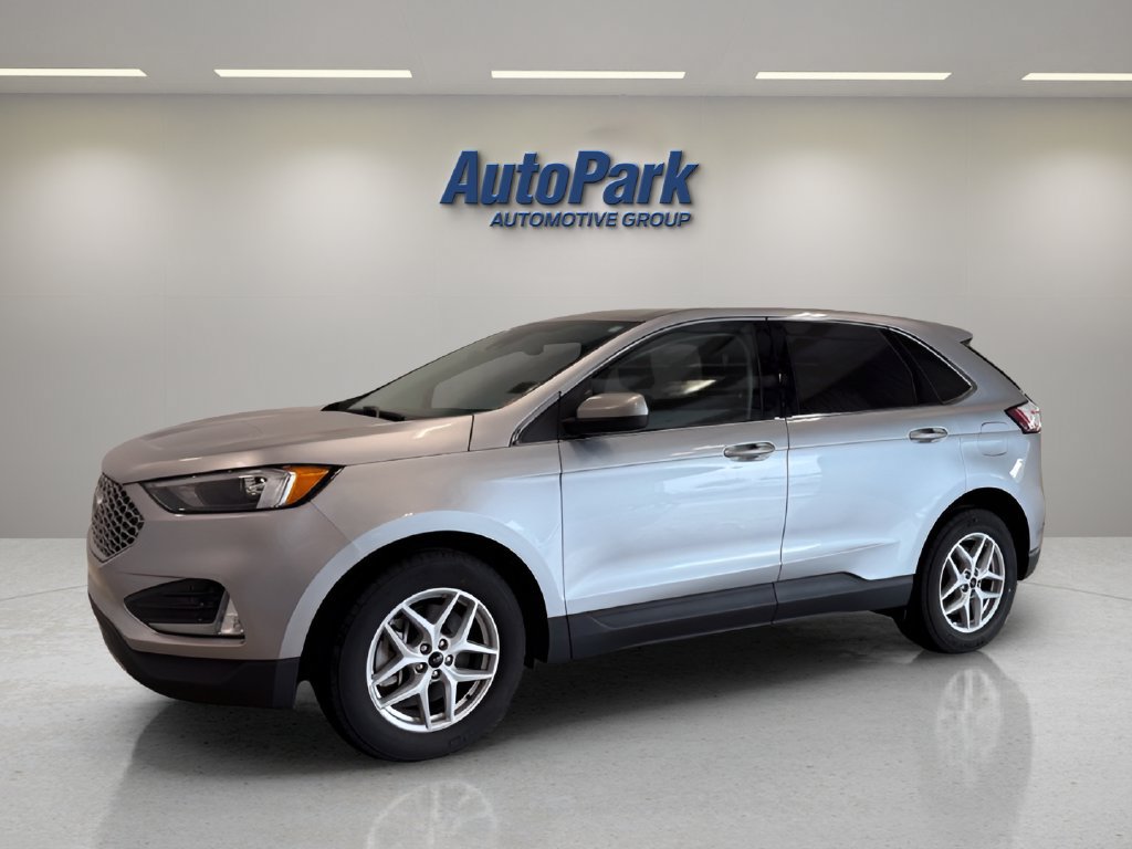 Certified 2023 Ford Edge SEL w/ Convenience Package AWD/4WD image 3