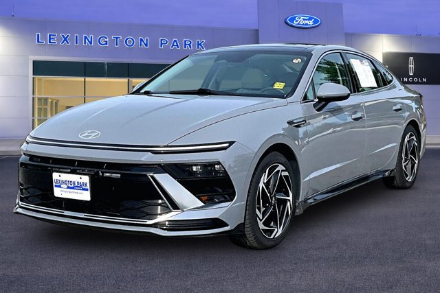 Used 2025 Hyundai Sonata SEL FWD image 3