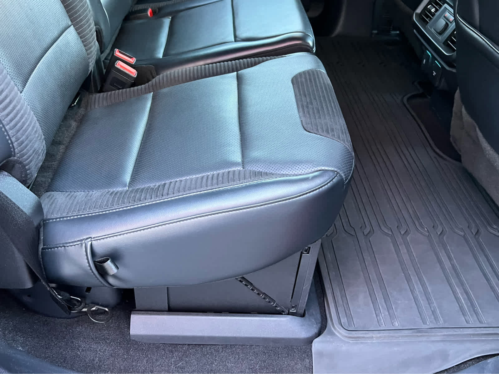 Certified 2022 Ford F150 Raptor w/ Equipment Group 801A High image 23