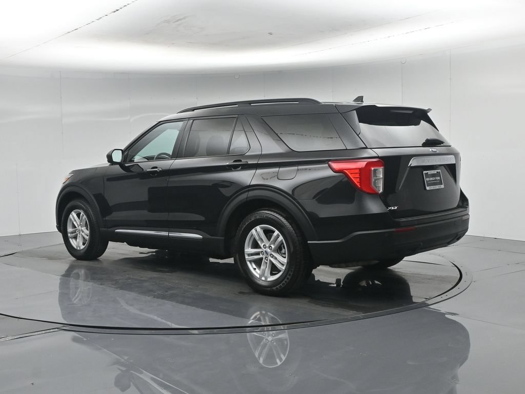 Certified 2024 Ford Explorer XLT RWD image 7