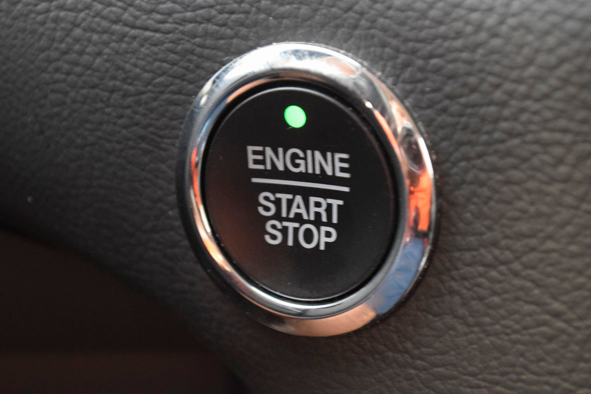 Certified 2019 Ford Edge SEL w/ Equipment Group 201A image 16