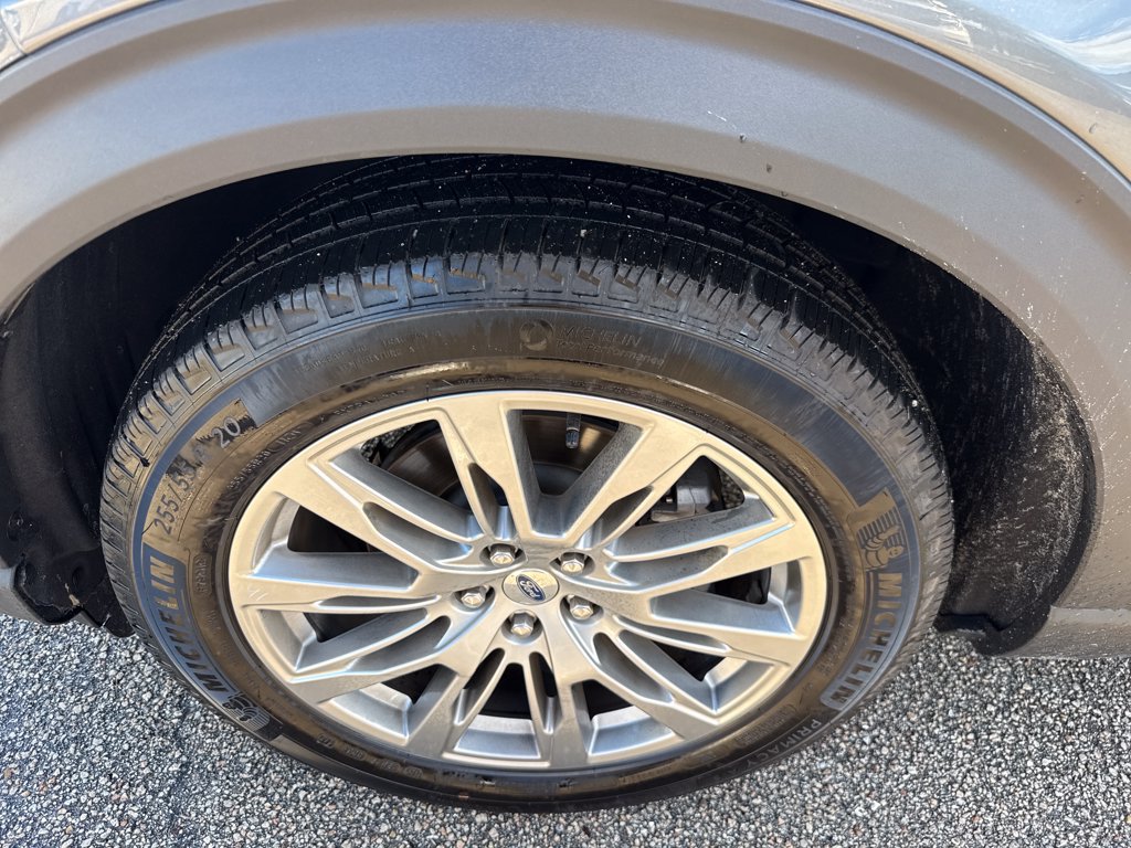 Certified 2026 Ford Explorer Platinum RWD image 13