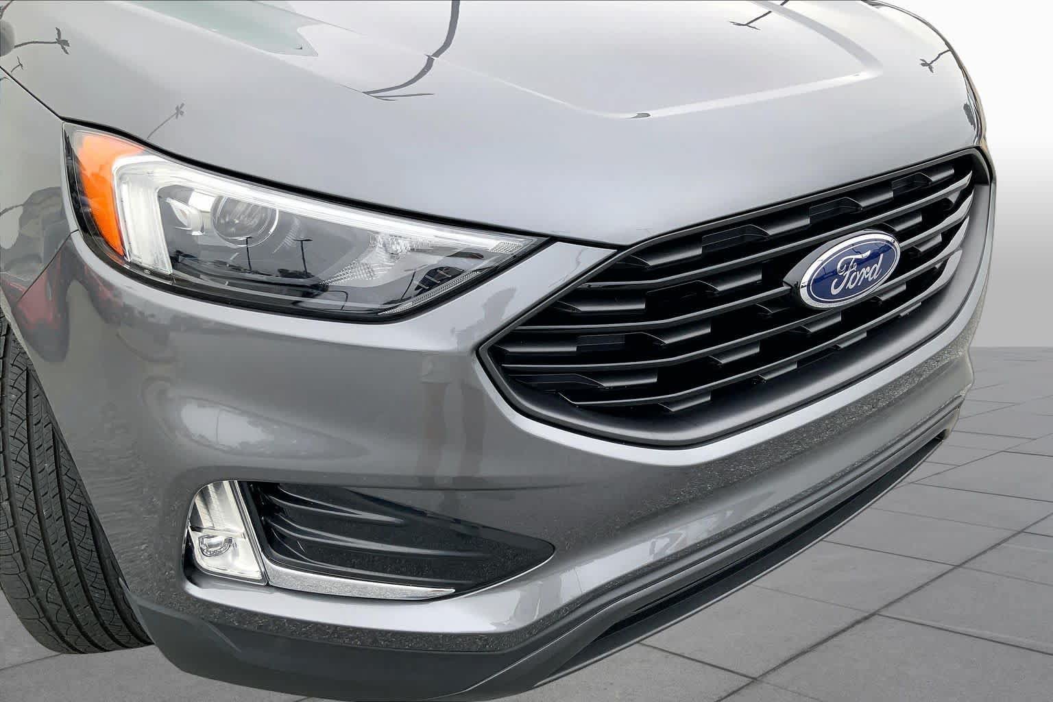 Certified 2024 Ford Edge SEL w/ Sport Appearance Package AWD/4WD image 28