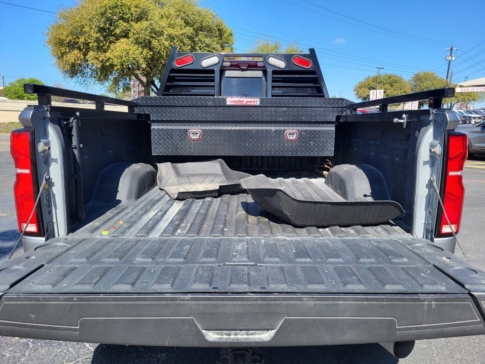 Used 2025 Chevrolet Silverado 2500 ZR2 w/ Technology Package image 31