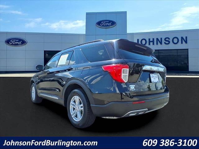 Certified 2022 Ford Explorer XLT w/ Equipment Group 202A image 4