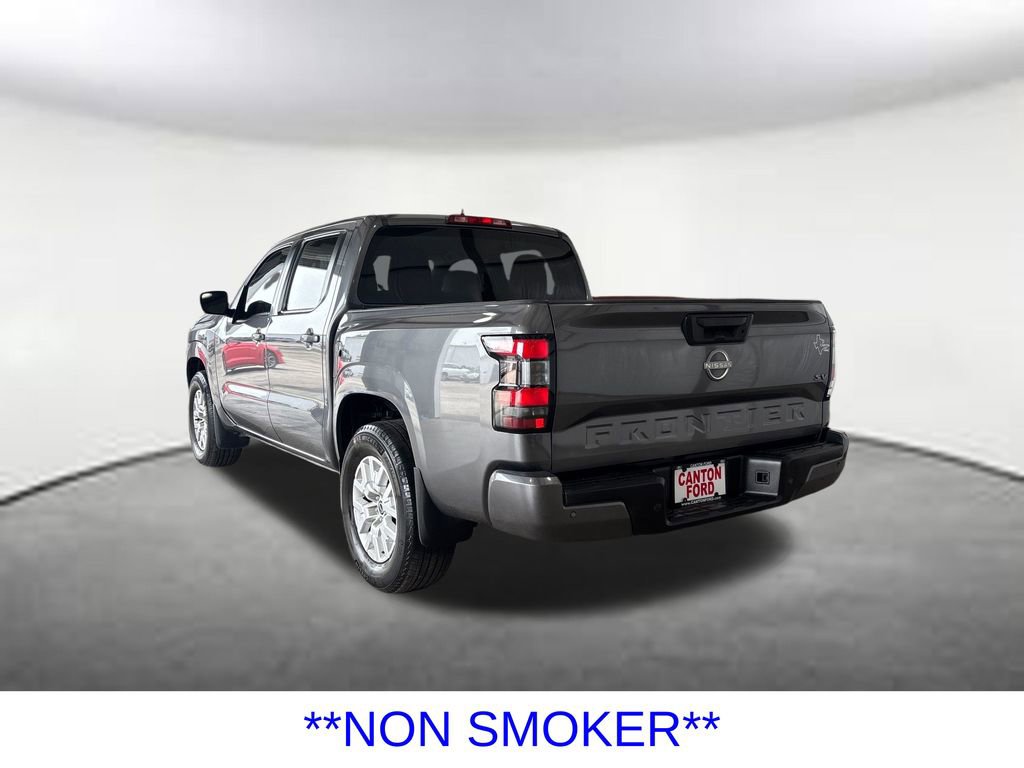 Used 2022 Nissan Frontier SV w/ Technology Package RWD image 3