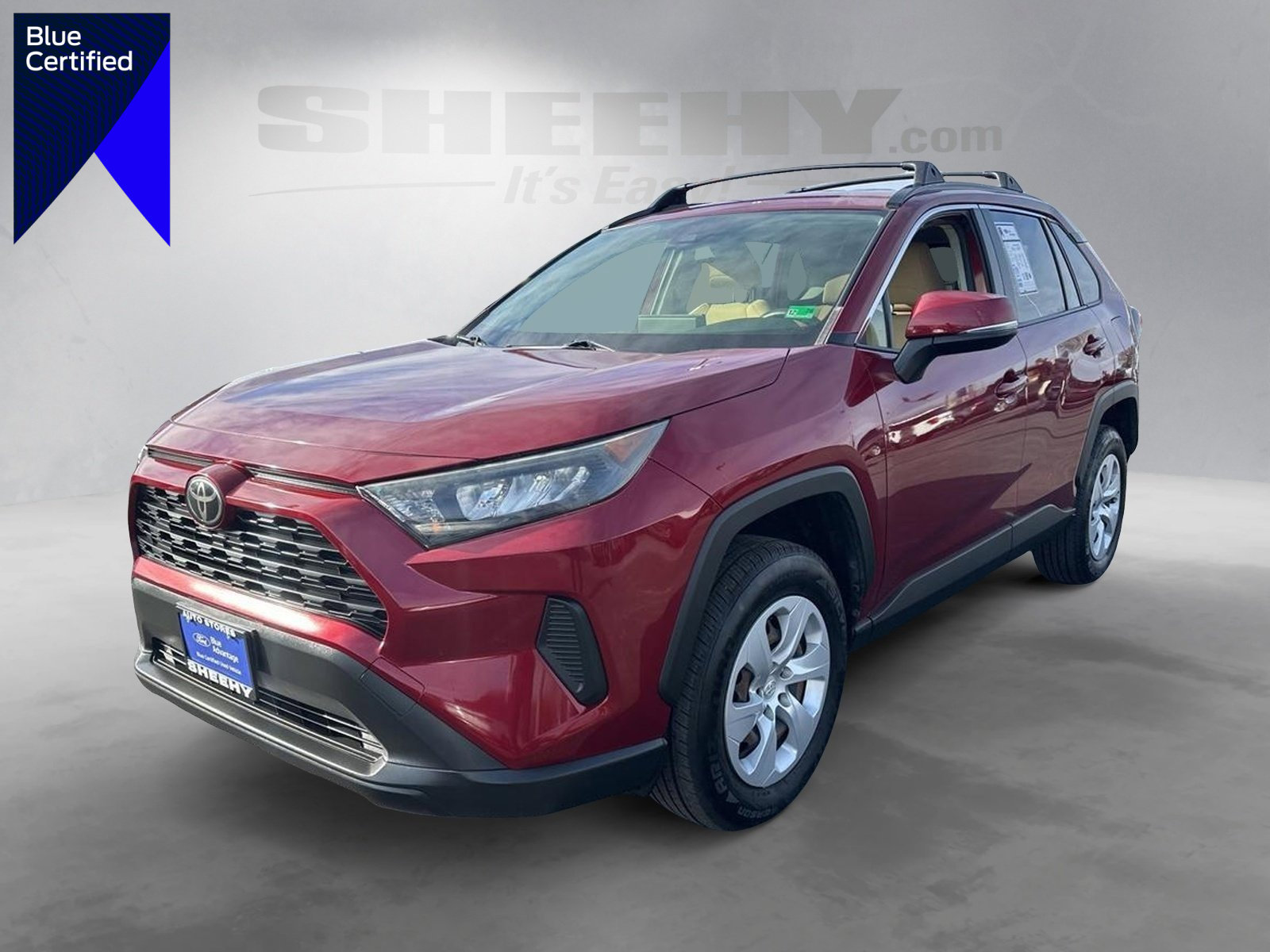 Used 2019 Toyota RAV4 LE image 1