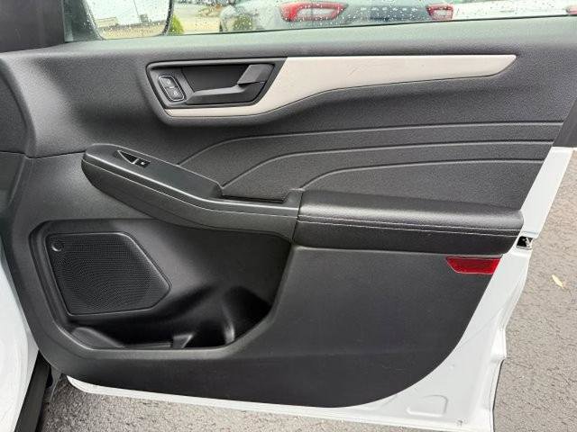 Certified 2022 Ford Escape SE w/ SE Sport Appearance Package image 22