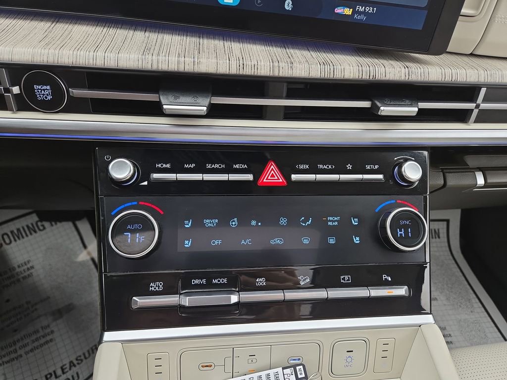 Used 2024 Hyundai Santa Fe Calligraphy AWD/4WD image 11
