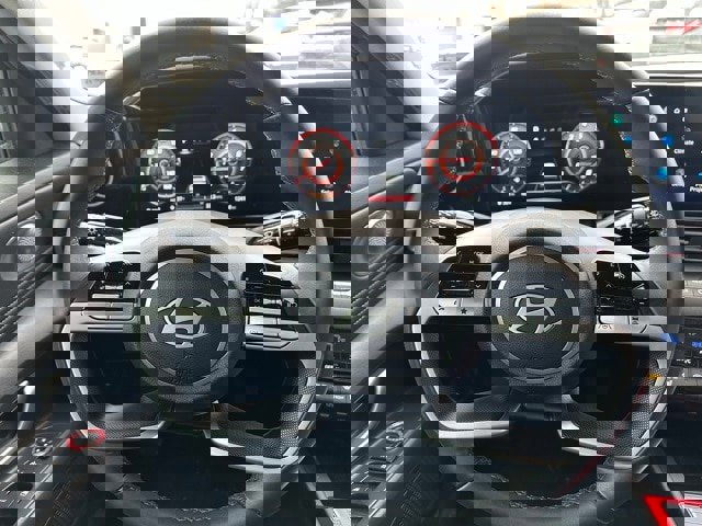 Used 2024 Hyundai Elantra SEL w/ Convenience Package image 21