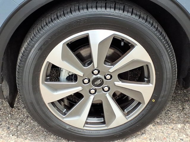 Certified 2023 Ford Escape Platinum w/ Premium Technology Package AWD/4WD image 21