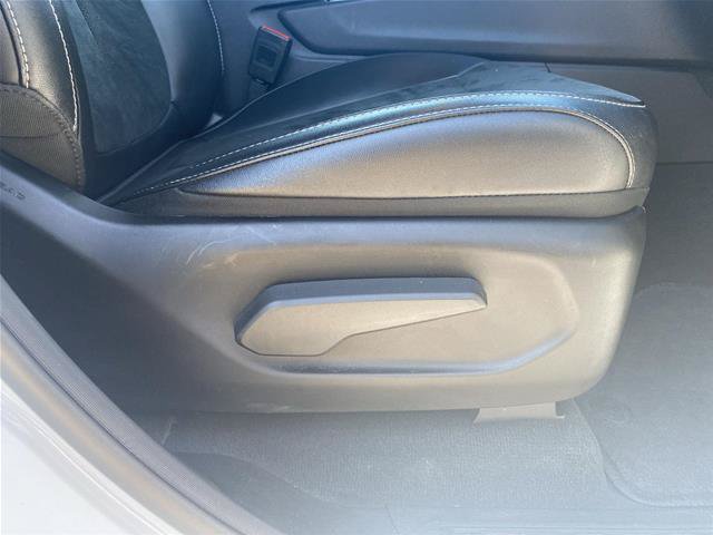 Used 2025 Jeep Grand Cherokee Altitude AWD/4WD image 37