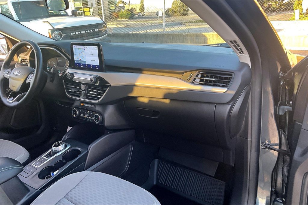 Certified 2022 Ford Escape SE w/ SE Sport Appearance Package AWD/4WD image 15