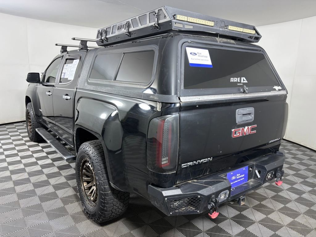 Used 2018 GMC Canyon Denali image 3