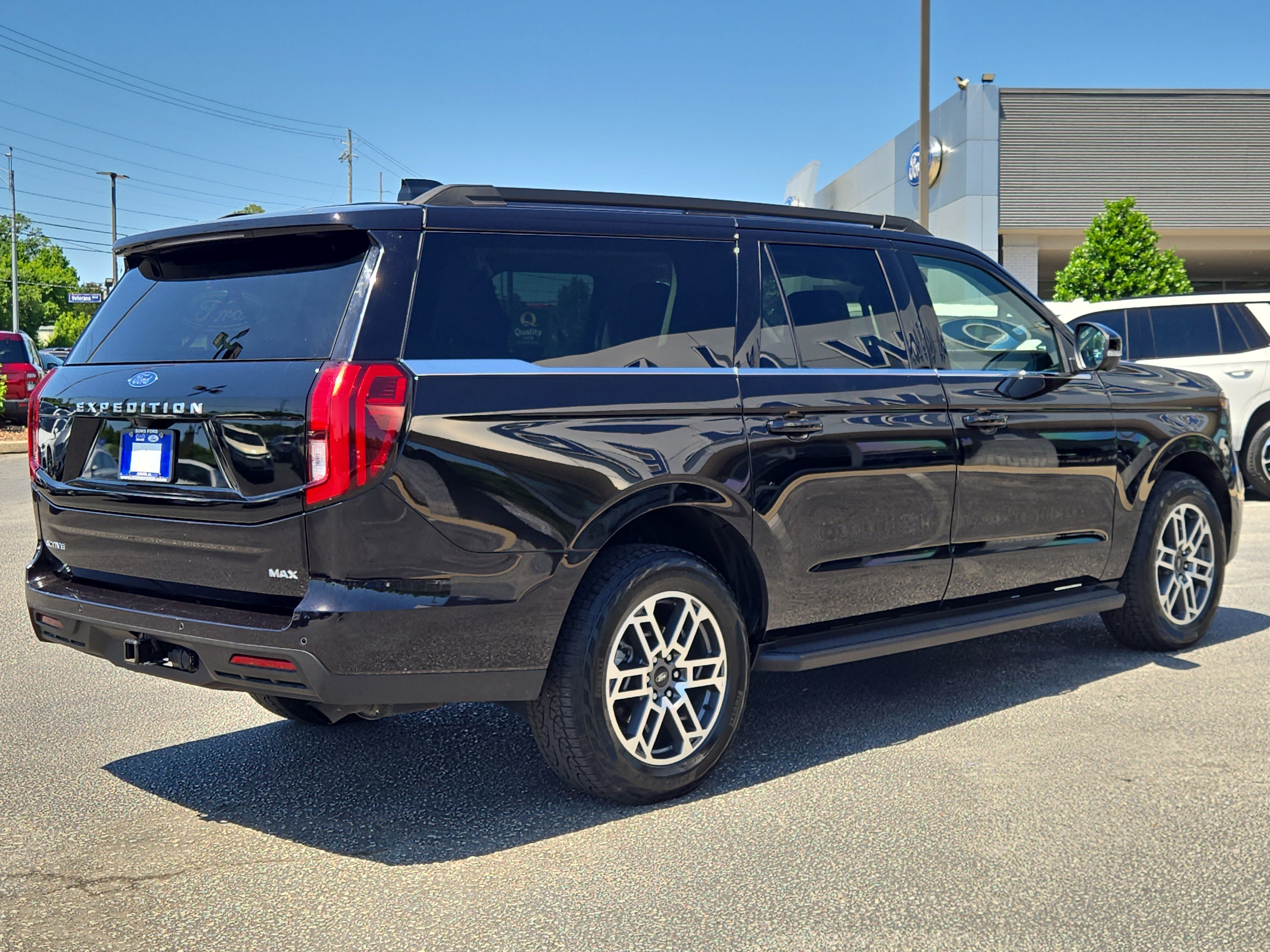 Certified 2025 Ford Expedition Max Active AWD/4WD image 7