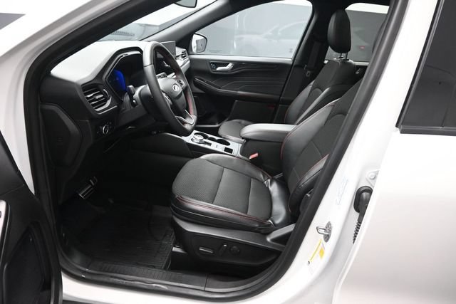 Certified 2023 Ford Escape ST-Line Elite w/ Class II Trailer Tow Package AWD/4WD image 10