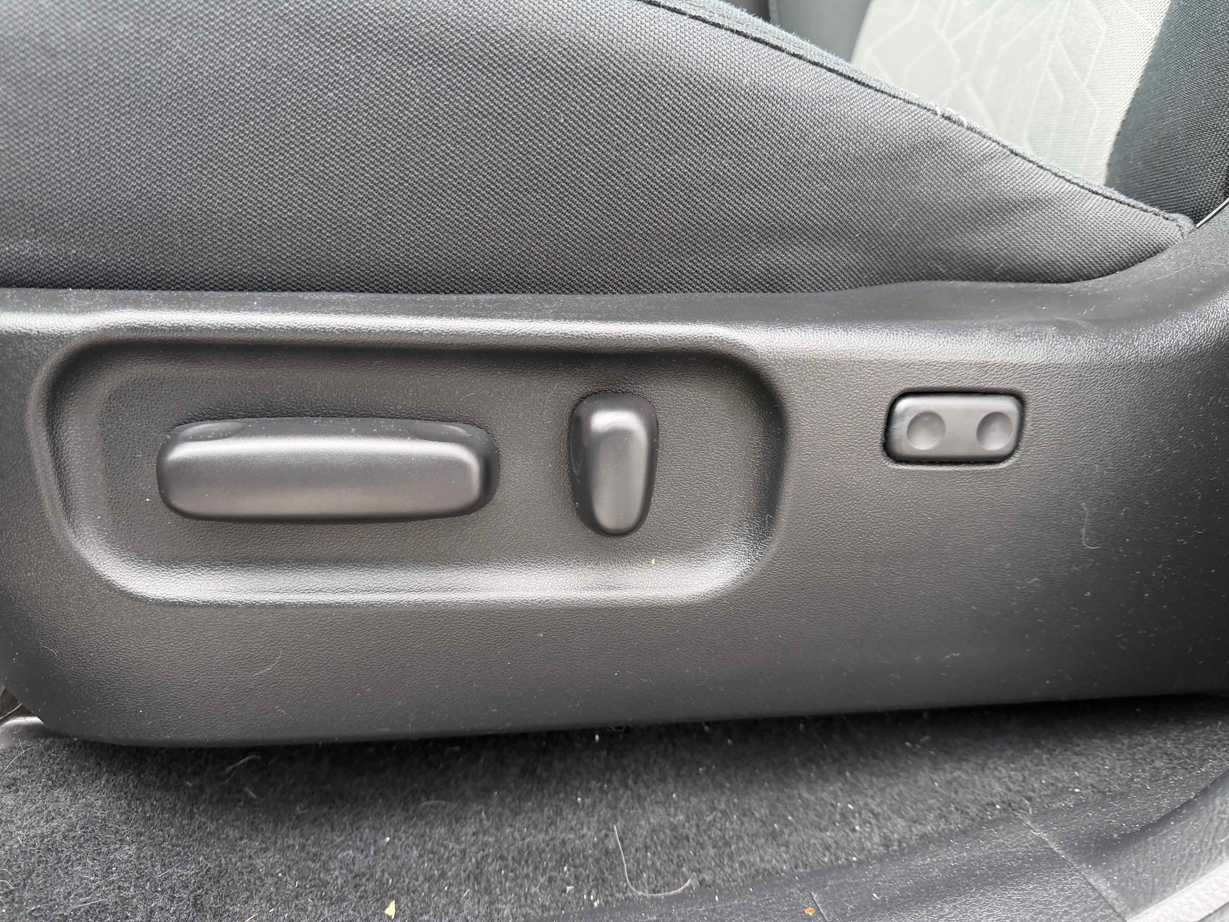 Used 2022 Toyota Tacoma TRD Off-Road image 16