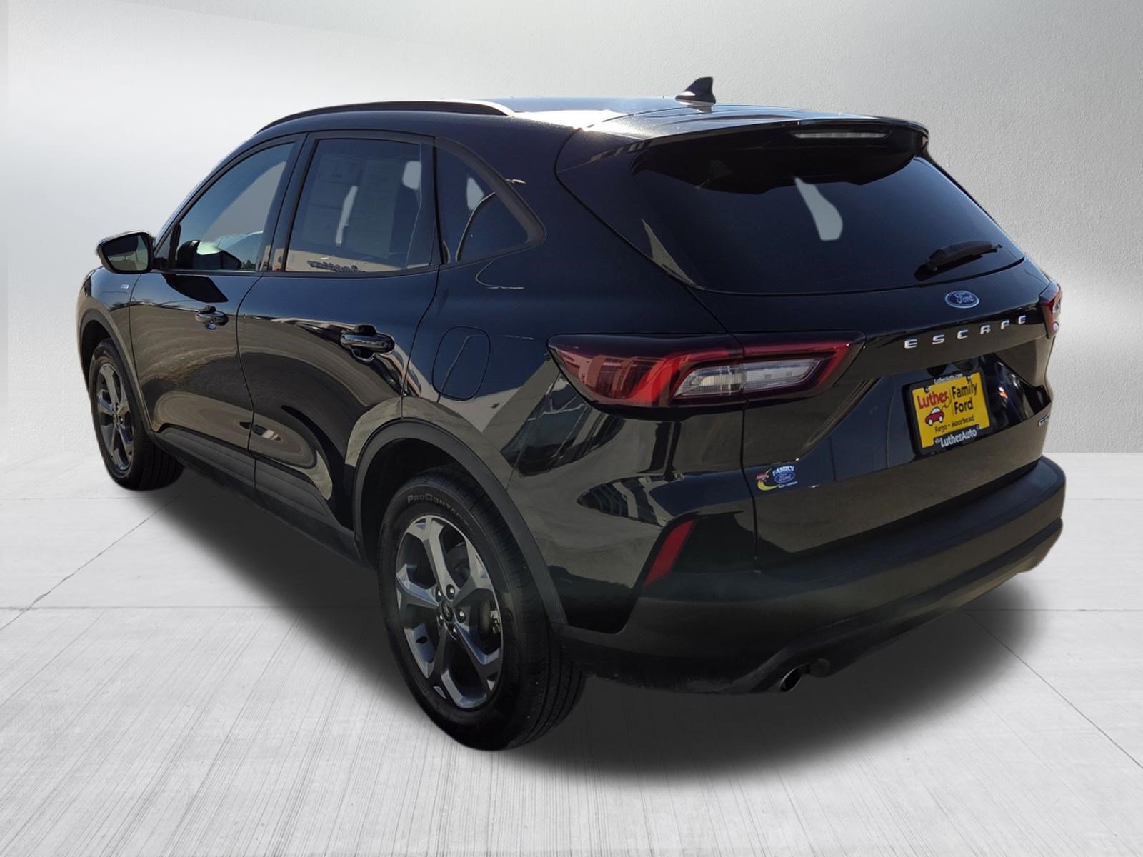 Certified 2025 Ford Escape ST-Line Select AWD/4WD image 5