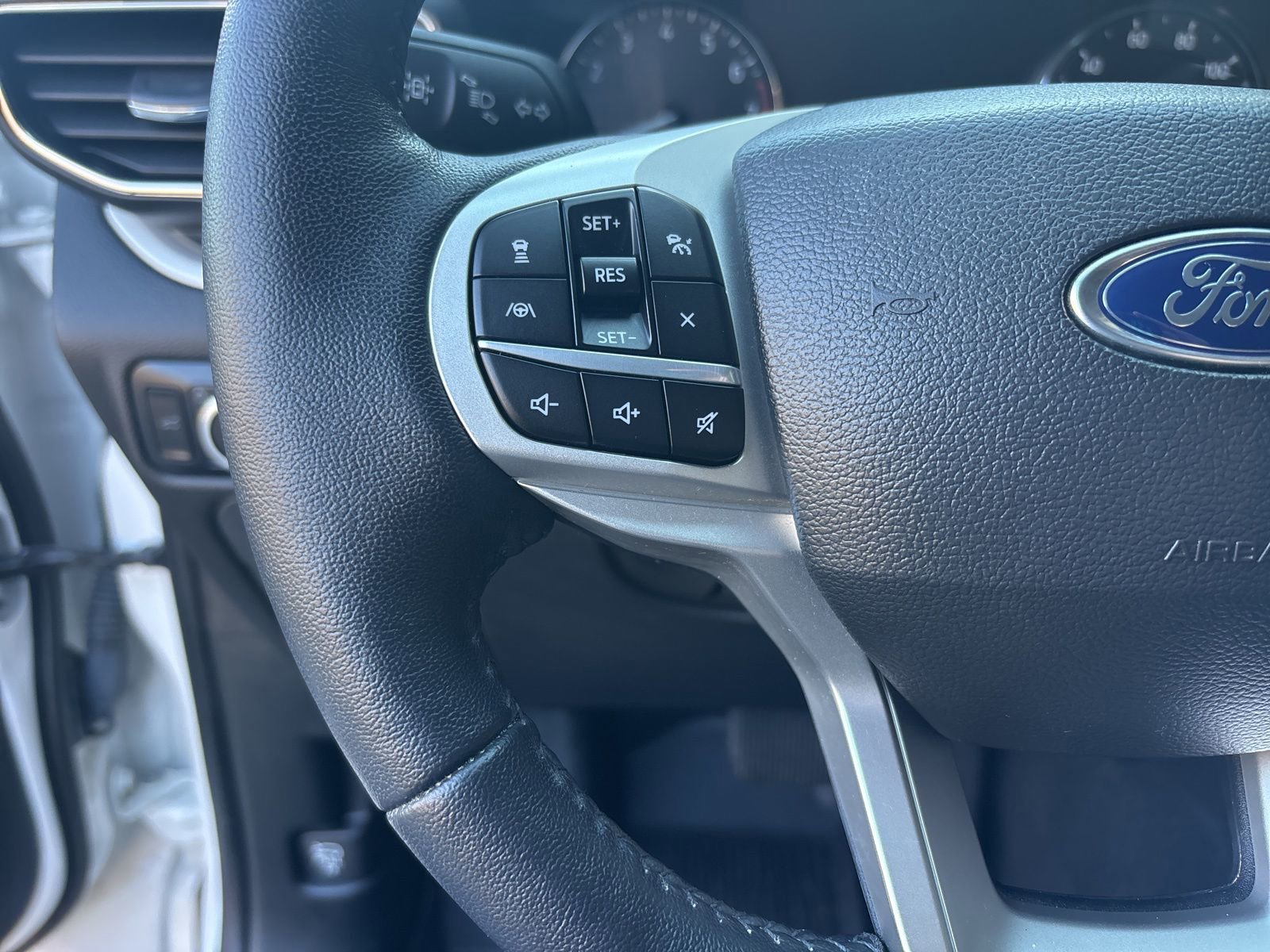 Certified 2023 Ford Explorer XLT w/ Equipment Group 202A image 19