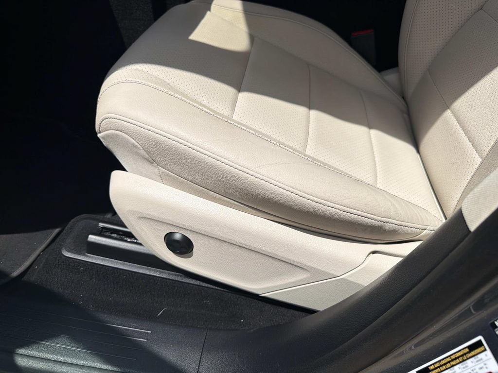 Used 2022 Mercedes-Benz GLS 450 4MATIC image 19