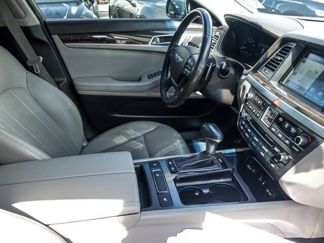Used 2018 Genesis G80 3.8 AWD/4WD image 31