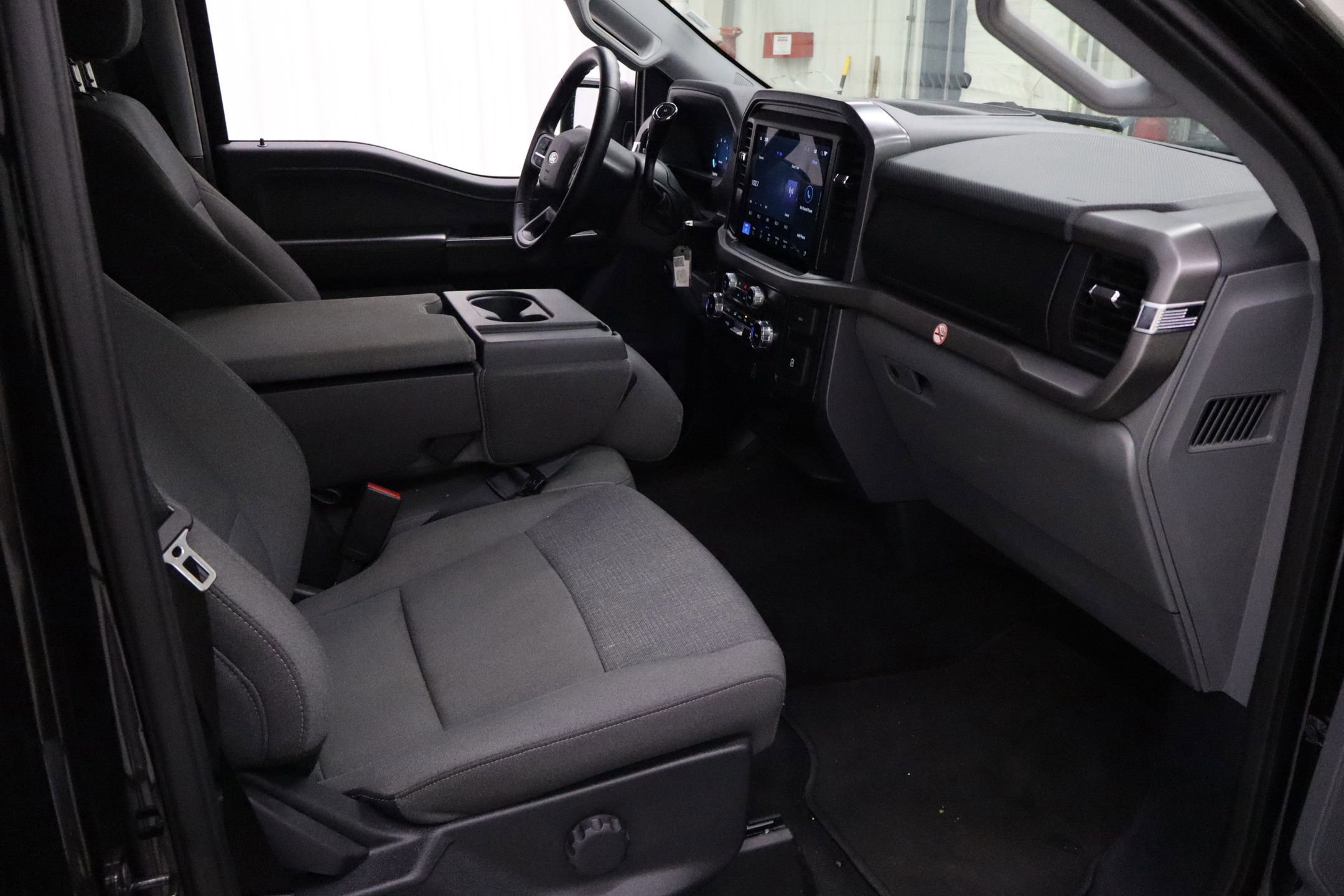 Certified 2025 Ford F150 XLT w/ Equipment Group 301A Standard image 27