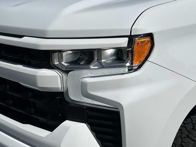 Used 2023 Chevrolet Silverado 1500 RST w/ Z71 Off-Road Package AWD/4WD image 9