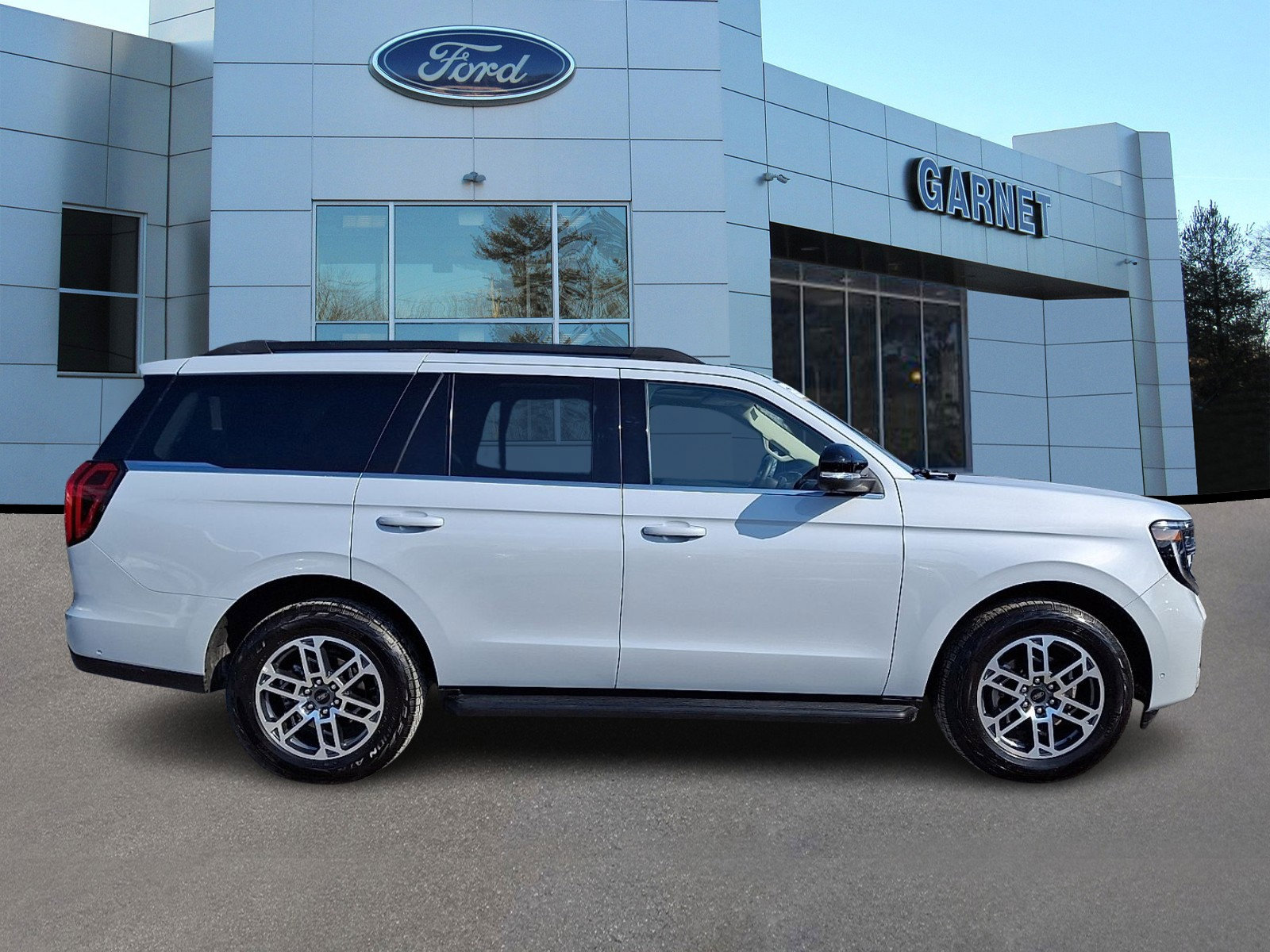 Certified 2025 Ford Expedition Active AWD/4WD image 10