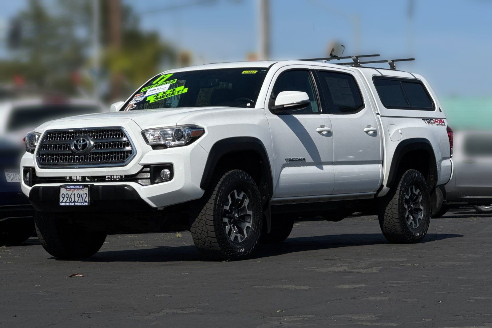 Used 2017 Toyota Tacoma TRD Off-Road AWD/4WD image 34