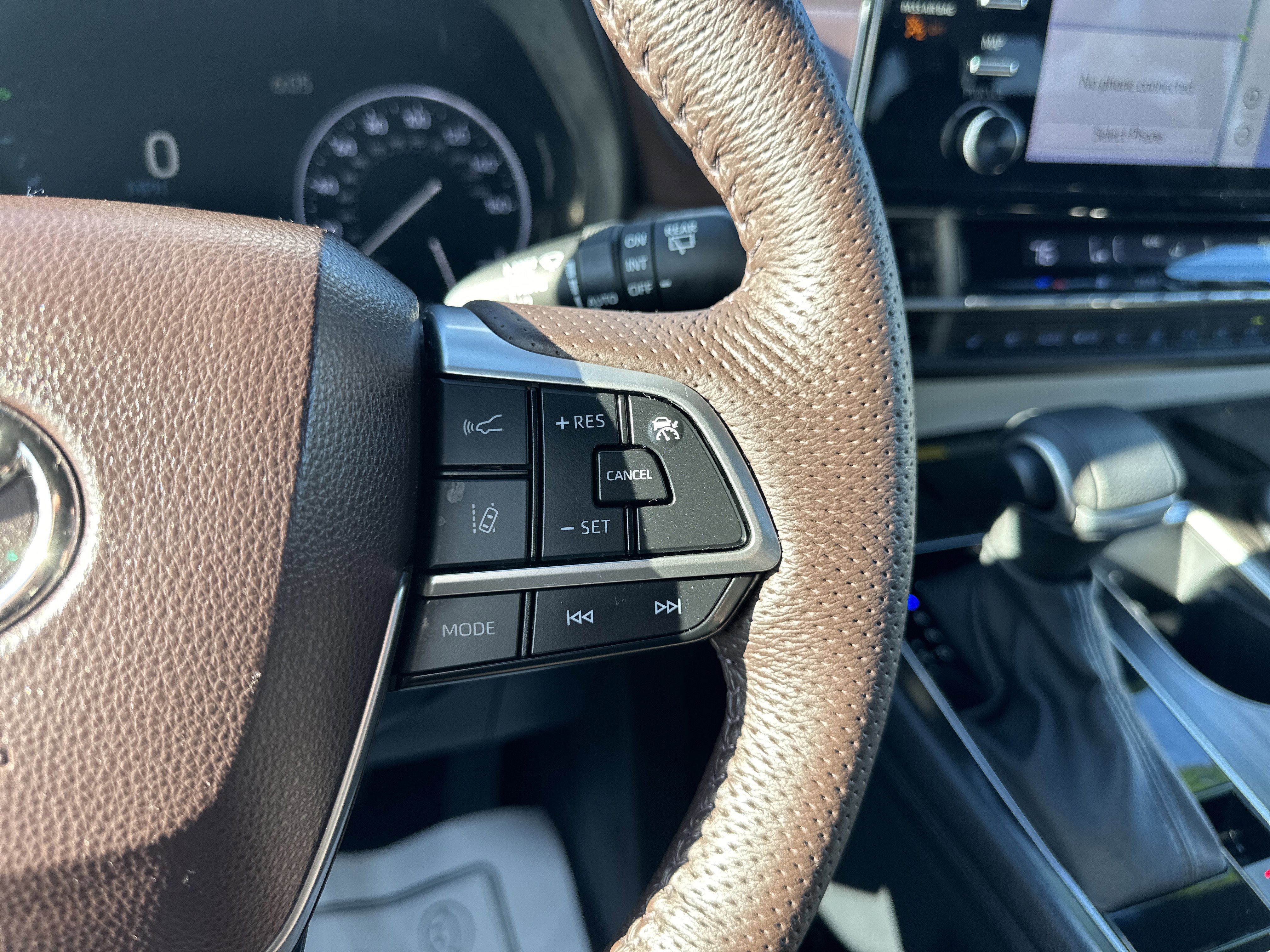 Used 2023 Toyota Sienna Platinum image 19