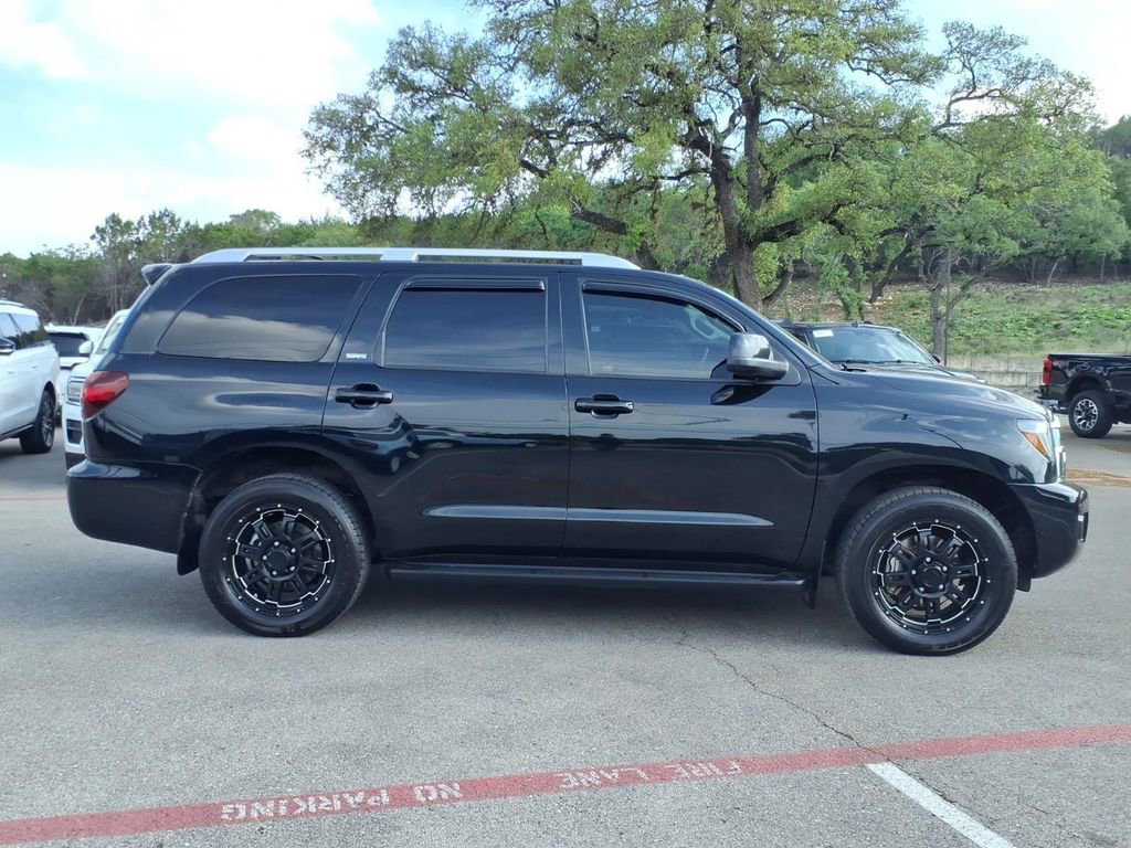 Used 2020 Toyota Sequoia SR5 RWD image 4