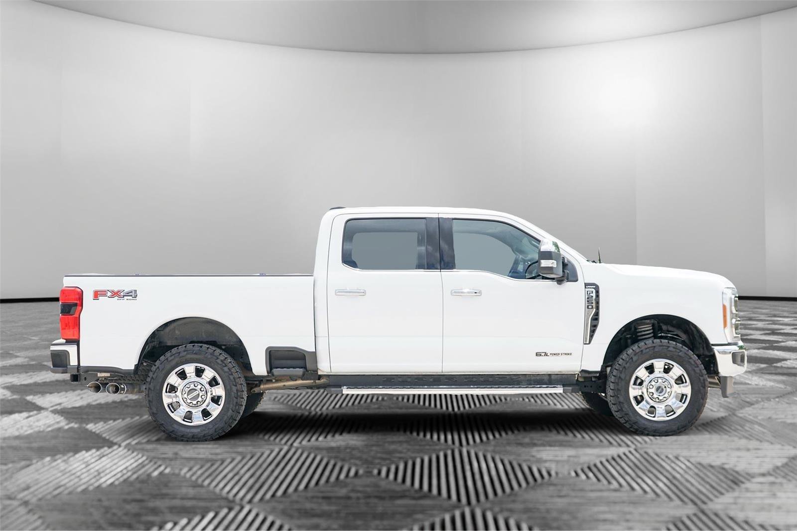 Certified 2023 Ford F250 Lariat w/ Chrome Package AWD/4WD image 4