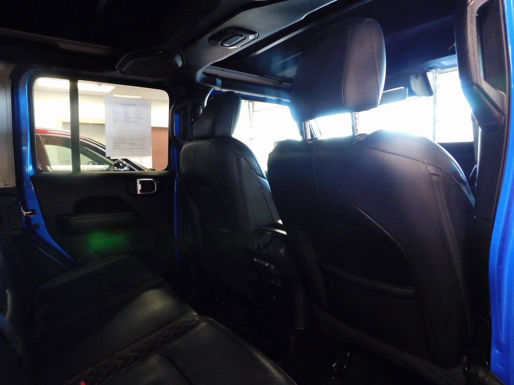 Used 2022 Jeep Wrangler Unlimited Sahara image 38
