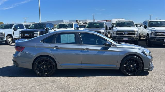 Used 2023 Volkswagen Jetta Sport FWD image 2
