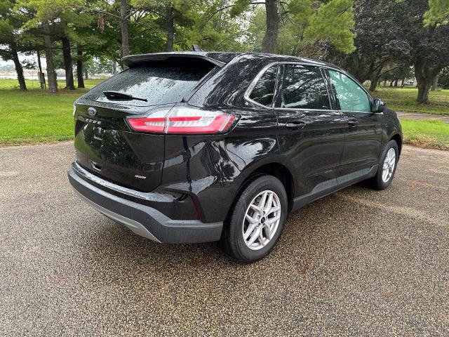 Certified 2024 Ford Edge SEL w/ Convenience Package AWD/4WD image 7