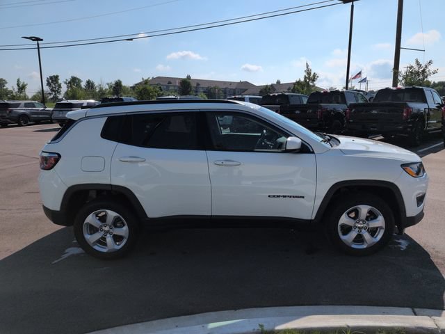 Used 2020 Jeep Compass Latitude w/ Cold Weather Group AWD/4WD image 6