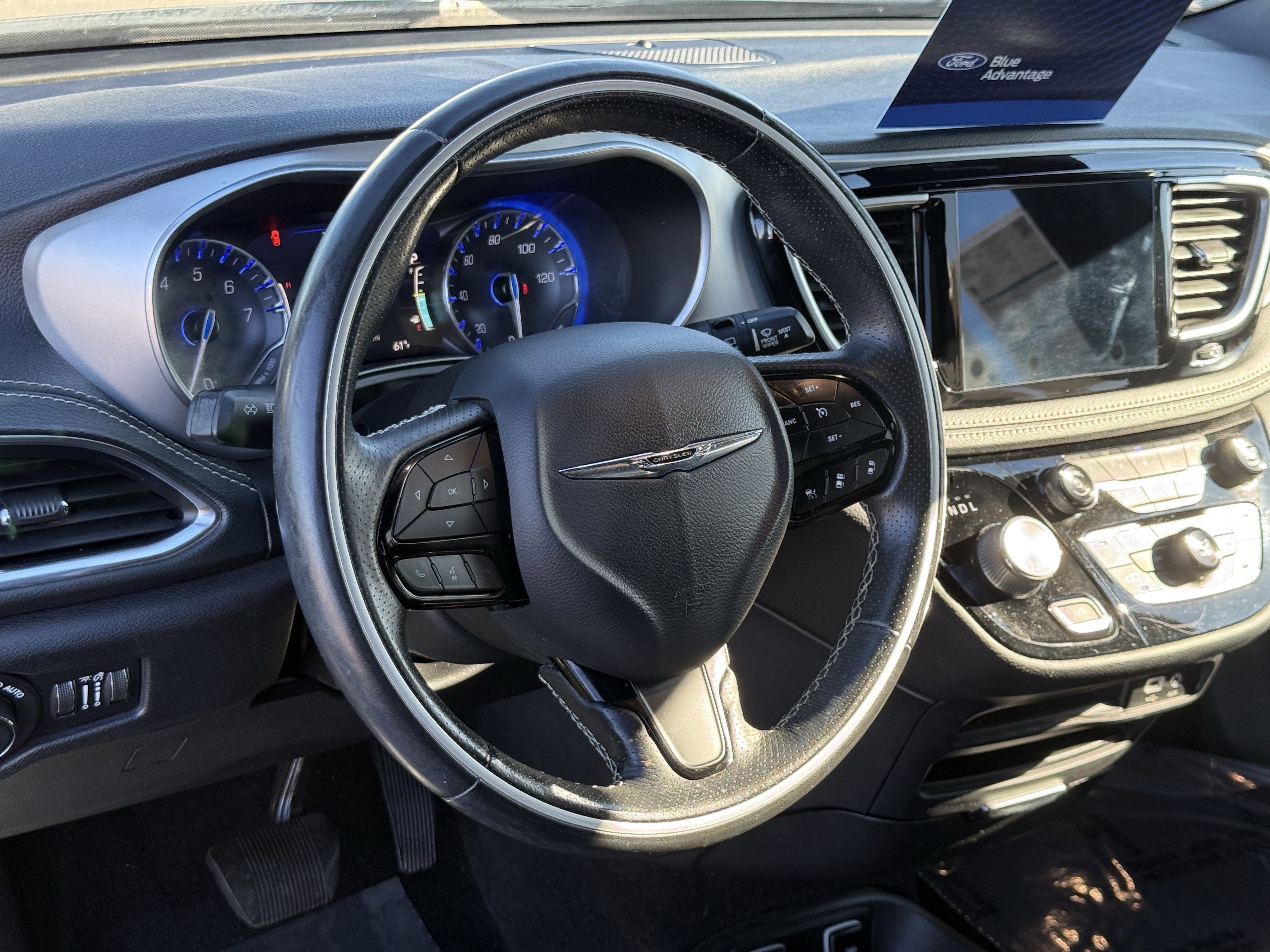 Used 2020 Chrysler Pacifica Limited w/ Advanced Safetytec Group image 22