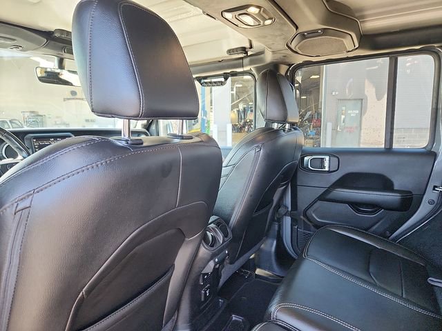 Used 2021 Jeep Wrangler Unlimited Sahara w/ Cold Weather Group AWD/4WD image 23