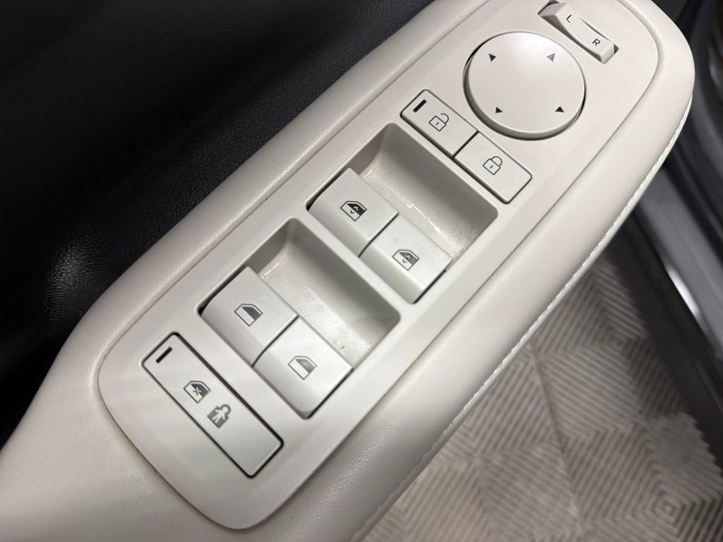 Used 2025 Hyundai Santa Fe SEL image 14