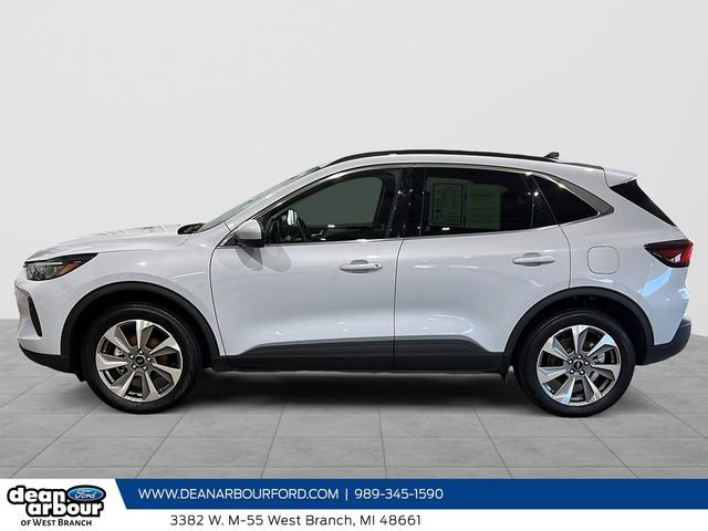 Certified 2025 Ford Escape Platinum AWD/4WD image 2