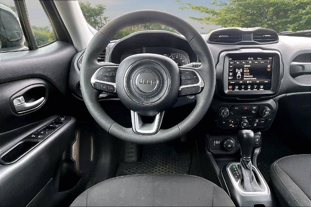 Used 2023 Jeep Renegade Latitude AWD/4WD image 5