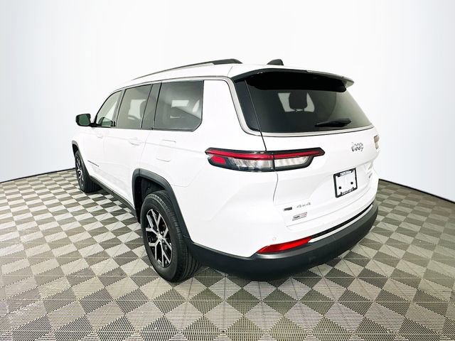 Used 2023 Jeep Grand Cherokee L Limited AWD/4WD image 9